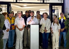 Desde Cali, Abelardo De La Espriella anunció inversión en infraestructura hospitalaria tras el devastador terremoto.