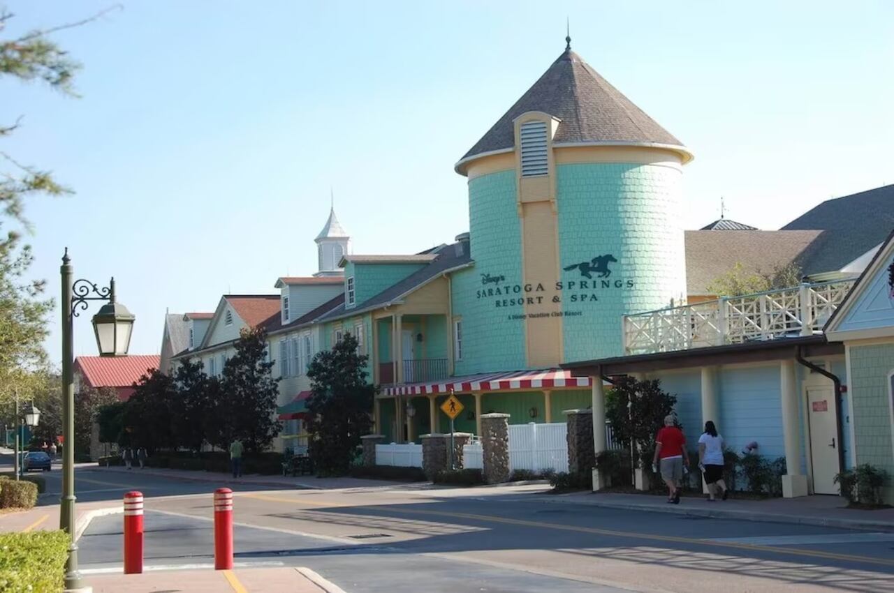 Constantes muertes en distintos hoteles de Disney World ha generado preocupación entre visitantes y autoridades locales.