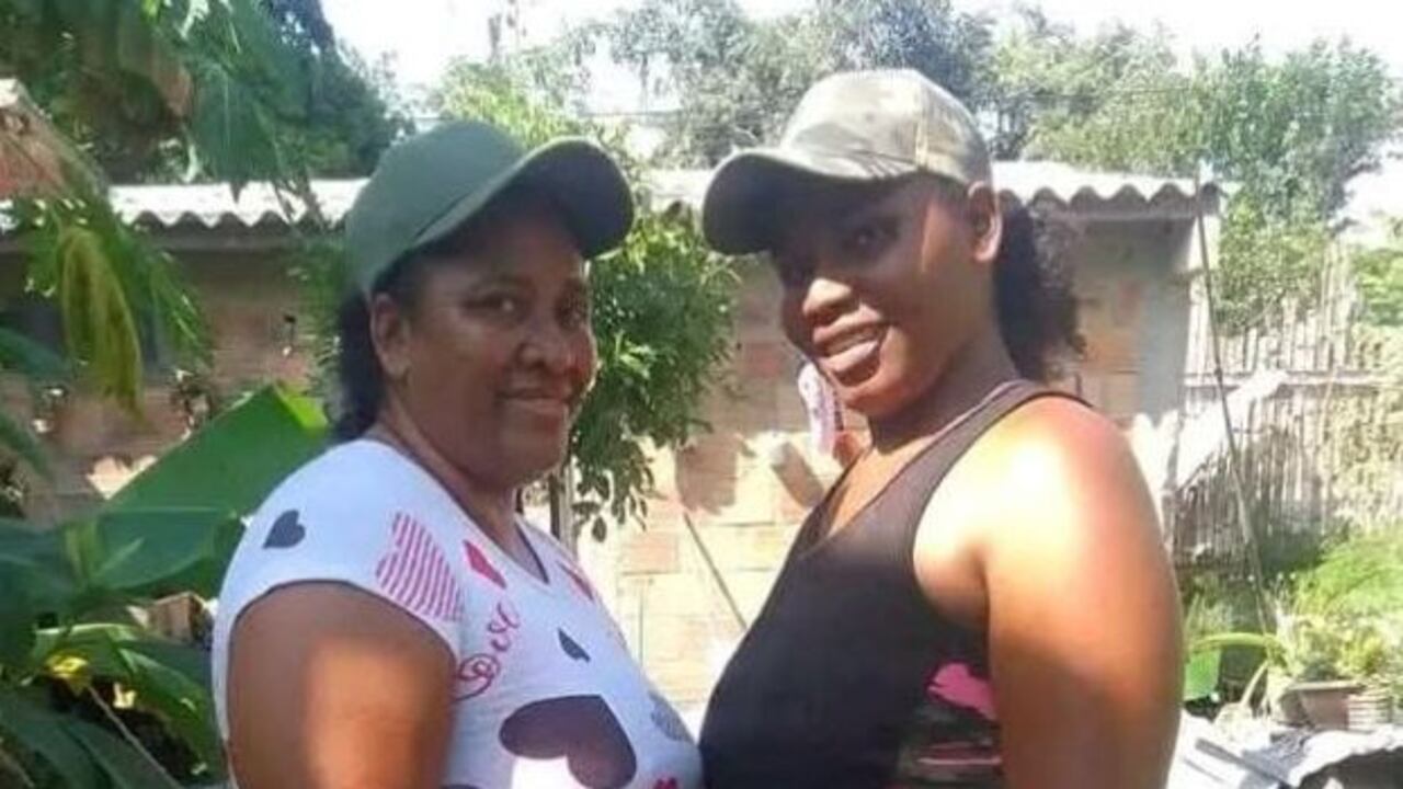 Adriana y Laija Tamara oriundas de la vereda Yarumales son las ases!nadas esta mañana en Padilla Cauca.