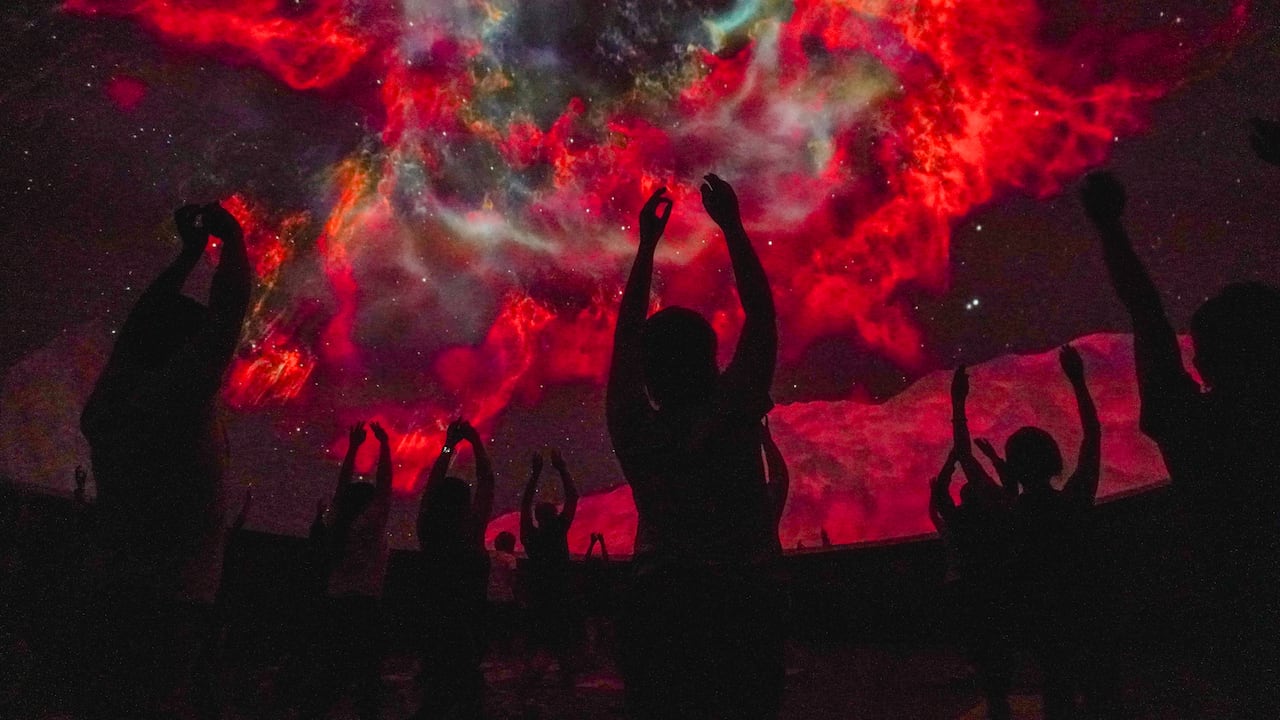 Esta edición de yoga cósmica tendrá un aforo de 40 personas.