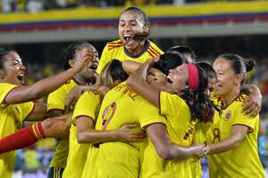 Imagen de un duelo amistoso entre la Selección Colombia Femenina con su similar de Argentina en el Pascual.