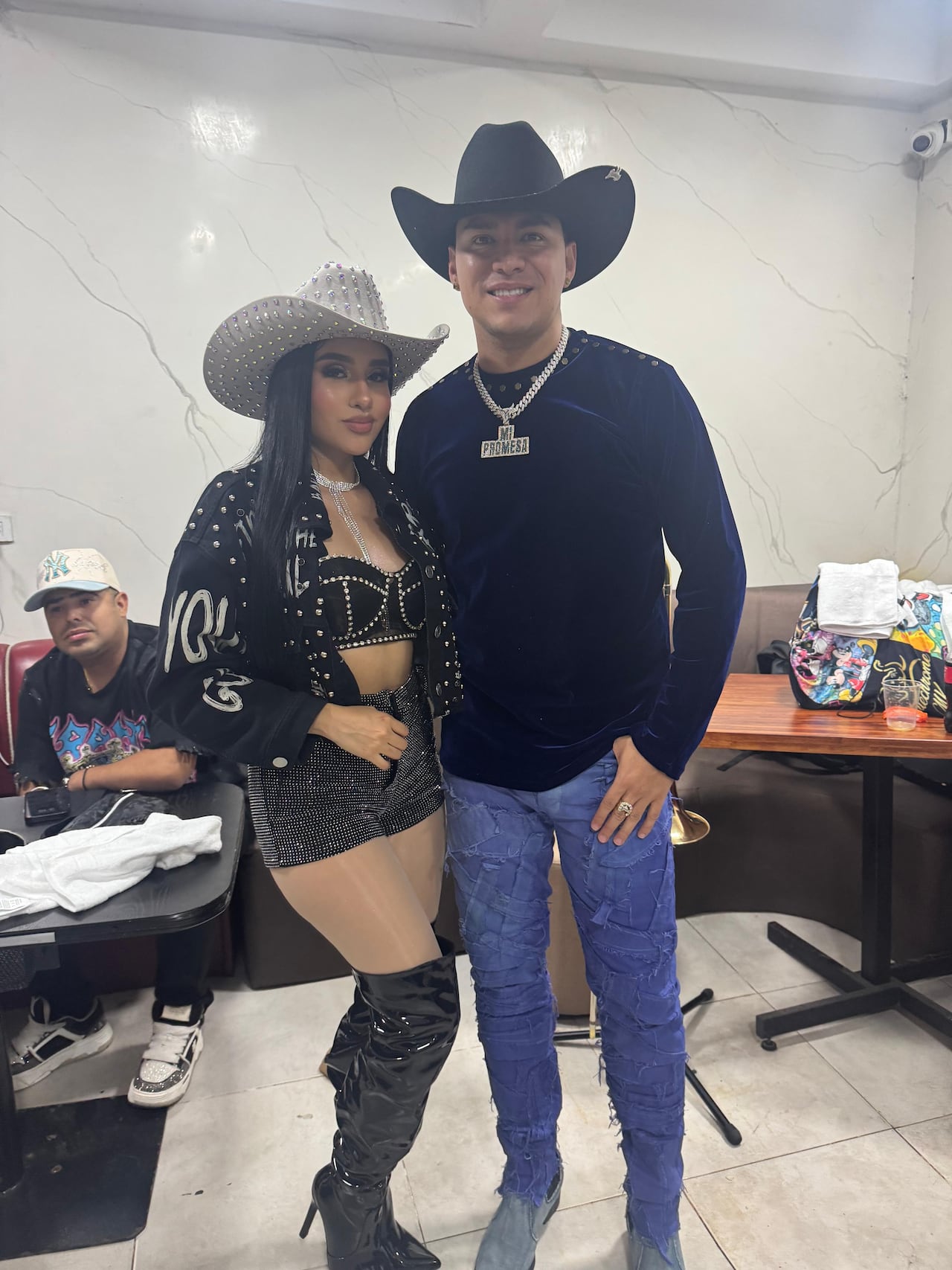 Uno de los momentos más emotivos fue su participación junto a Yeison Jiménez, en lo que sería la última presentación del artista en Cali.