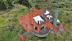 tema de domingo , casas en abandono por muchos años del narcotraficante Pacho Herrera en el Lago Calima en el Valle