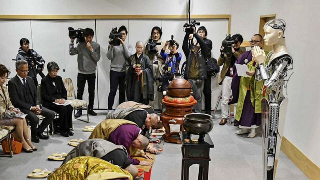 Mindar, el robot budista de Kioto que predica compasión.