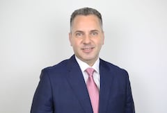 Yebrail Haddad Linero, oriundo de Ocaña, Norte de Santander, y egresado de la Universidad Externado de Colombia, es abogado y magíster en Derecho. En su trayectoria incluye los cargos de personero y alcalde de Ocaña con aval de la Alianza Social Indígena, director del Sistema Nacional de Bienestar Familiar, asesor de Gobernabilidad para la Paz del Programa de las Naciones Unidas para el Desarrollo, secretario de Gobierno y gobernador encargado de Norte de Santander, además de magistrado auxiliar del Consejo de Estado.