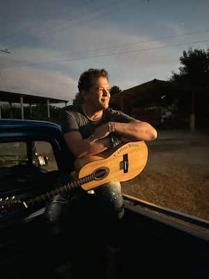 VIVES CELEBRA 30 AÑOS JUNTO A LA
PROVINCIA, TIEMPO EN EL QUE SE CONSAGRÓ COMO
EMBAJADOR DE LA MÚSICA LATINA EN EL MUNDO