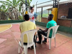 Los integrantes del Comité Internacional de la Cruz Roja llegaron a un punto del norte del Cauca para recibir a los dos jóvenes que estaban en poder de las disidencias de las Farc.