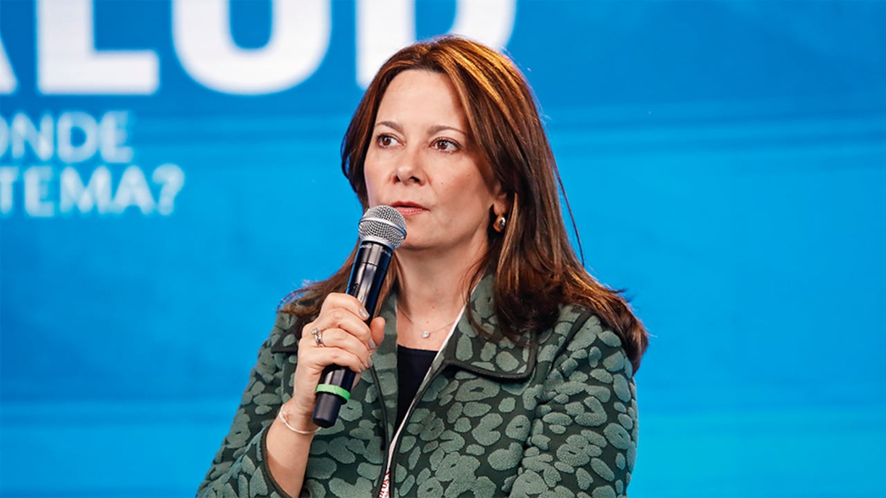 ana maría vesga Presidenta de Acemi