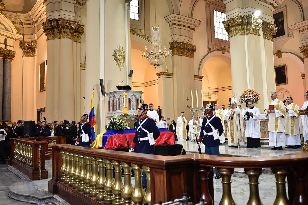 Funeral de Miguel Uribe Turbay:  Catedral Primada