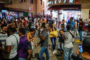 Aglomeraciones, mal uso del tapaboca, no respetar el distanciamiento de dos metros, fiestas en días en los que no están permitidas, caravanas en Halloween, son algunas de las principales infracciones de quienes evaden las normas de bioseguridad en tiempos de pandemia.