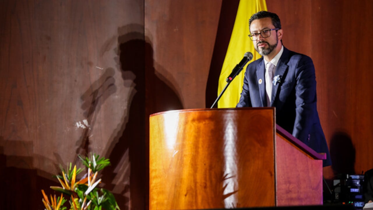 Camilo Eduardo Umaña Hernández es el viceministro de Política Criminal y Justicia Restaurativa de Colombia.