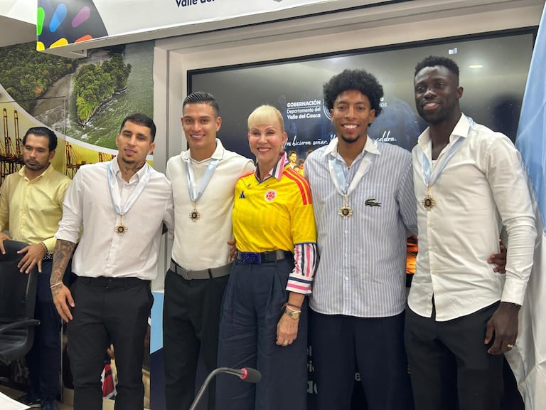 Fueron condecorados, por la Gobernación del Valle, algunos fútbolistas de la Selección Colombia. Gustavo Puerta, Juan Camilo Portilla, Jhojan Mojica y Dávinson Sánchez.