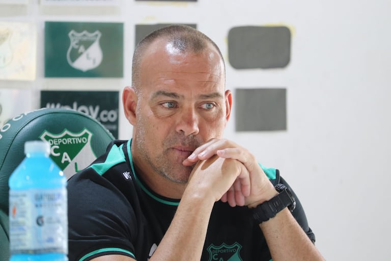 Rafael Dudamel en su primera rueda de prensa durante la segunda etapa como DT del Deportivo Cali.
