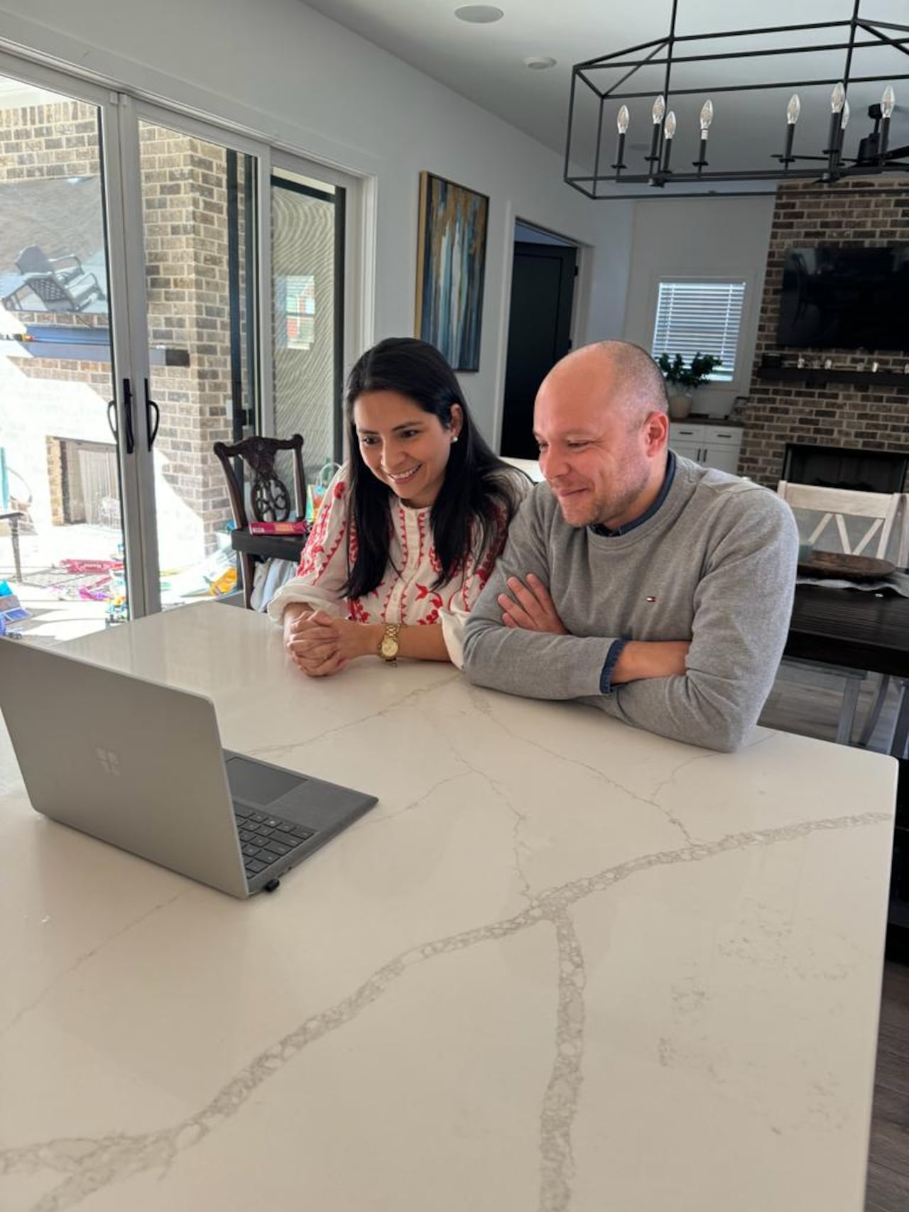 Álvaro Benedetti y su esposa Francia contaron su experiencia de inmigración a Estados Unidos .