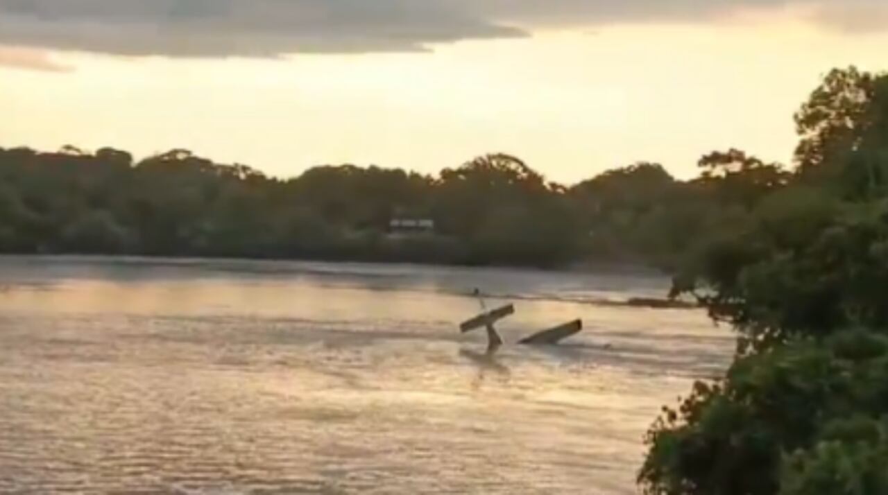 Avioneta cayó al río Vaupés.