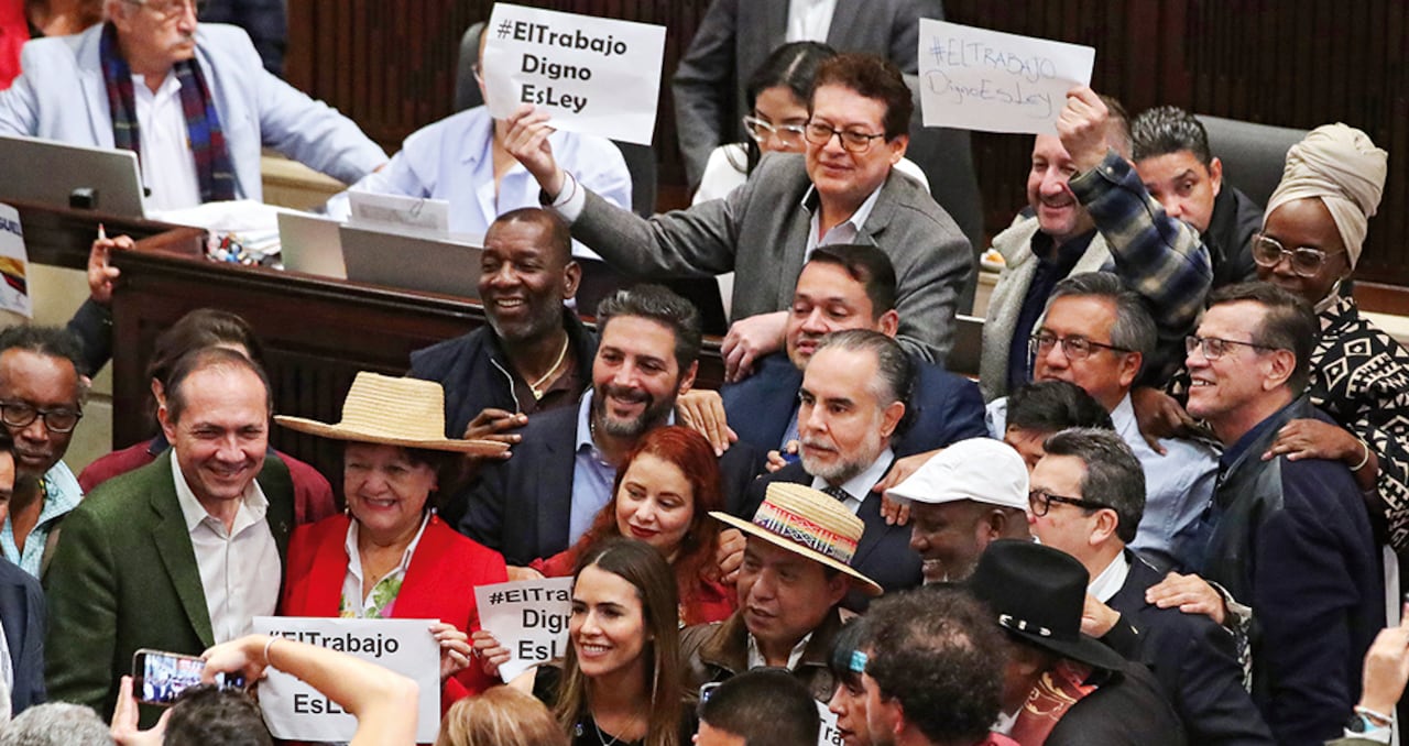 El Gobierno y sus bancadas celebraron la aprobación de la reforma laboral. Anunciaron una estrategia pedagógica para que los trabajadores conozcan y reclamen sus nuevos derechos.