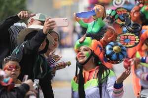 Carnaval  de Bancos Y Negros en Pasto. Desfile Magno de las Fiestas. Fotos Julian Moreno Especial Para el País de Cali.