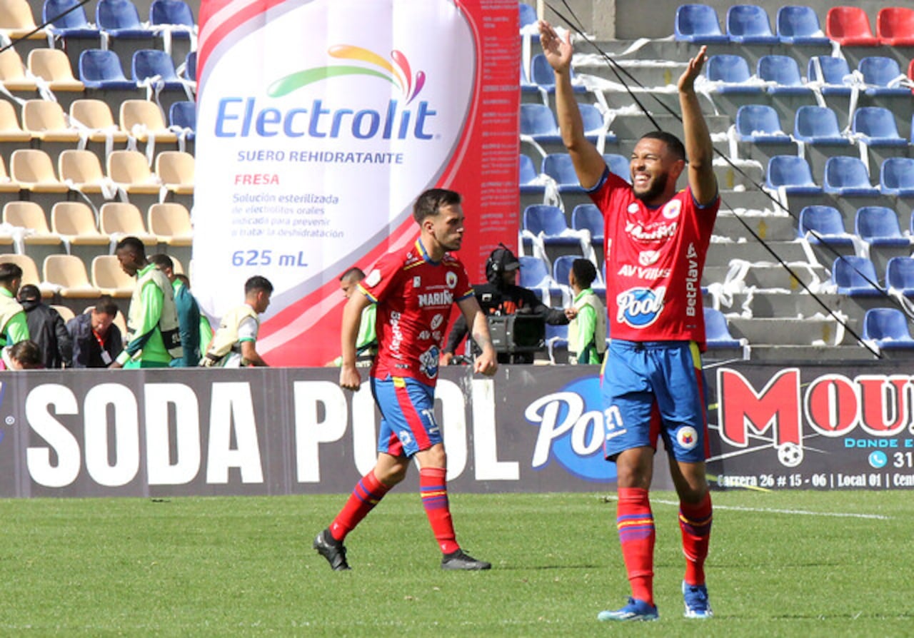 Facundo Boné (centro, número 77) suena como posible refuerzo para Millonarios de cara al 2026.
