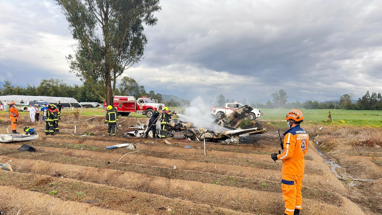 El cantante Yeisson Jim,énez murió en medio de un accidente de una avioneta en Paipa, Boyacá.