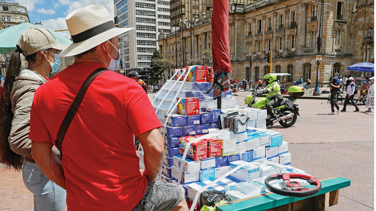 La población que gana menos del salario mínimo no logra avanzar y el que recibe ese ingreso se estanca allí, sin evolucionar.