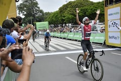 El ciclista risaraldense Kevin Castillo alzó los brazos en Cali tras imponerse en el embalaje final de la quinta etapa del Clásico RCN 2026.
