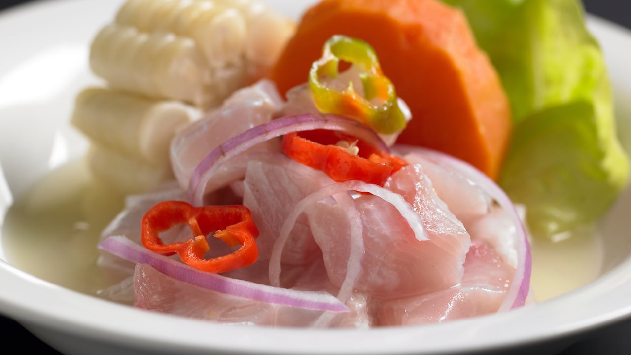 El Ceviche de pescado es uno de los platos más reconocidos de Perú.