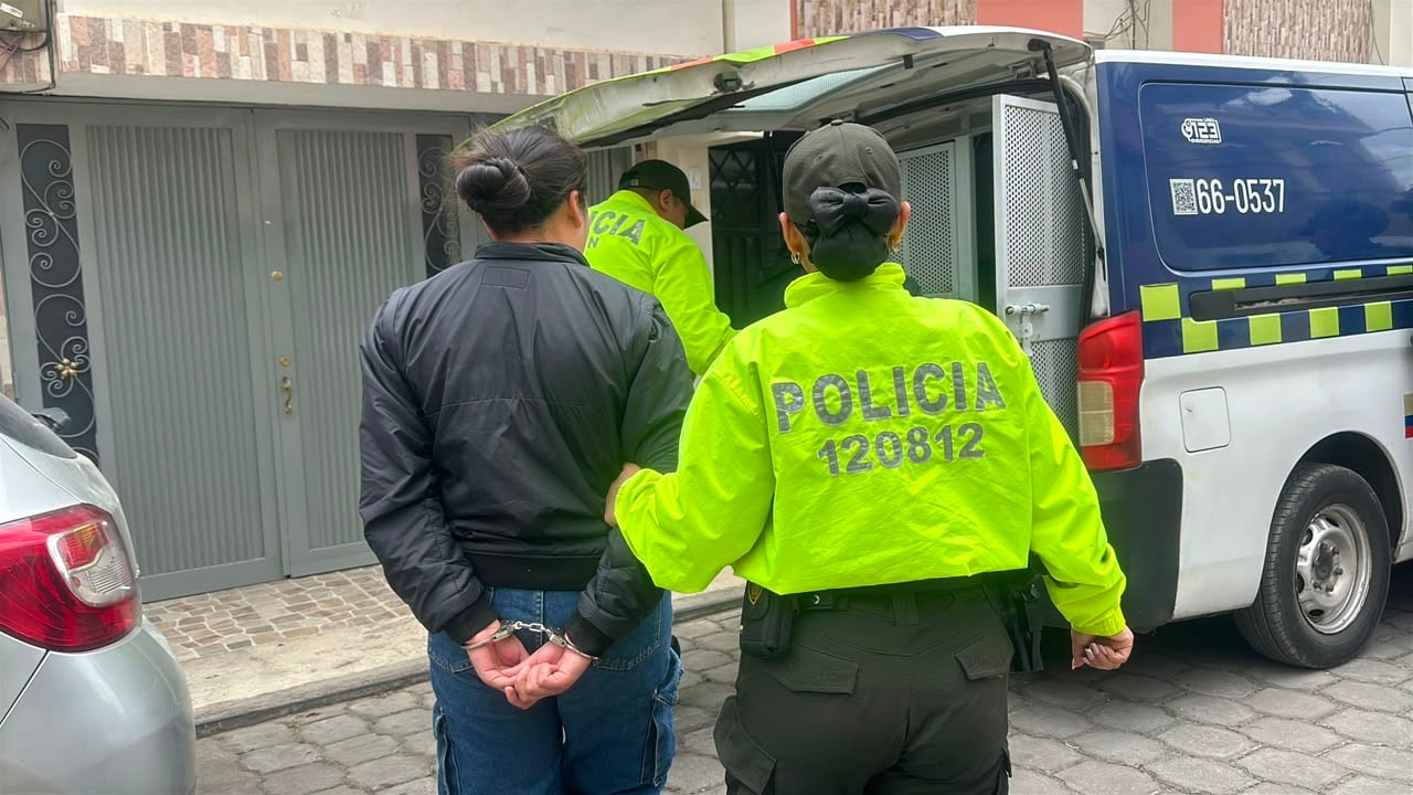 La Policía Metropolitana de Pasto incautó más de 37 libras de marihuana durante una diligencia de registro y allanamiento.