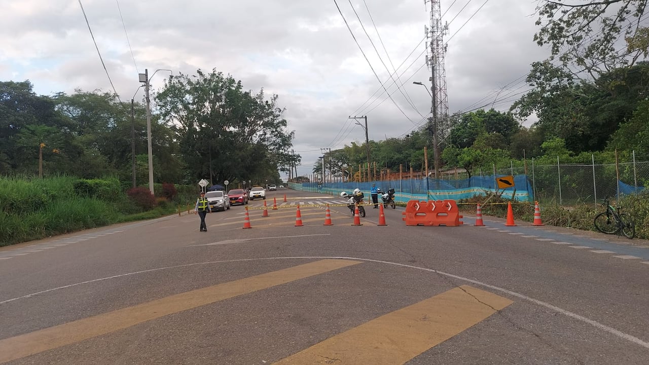 La medida se va a aplicar en el sentido Jamundí–Cali, en el horario de 6:00 a 7:30 de la mañana, uno de los momentos de mayor flujo vehicular en la zona, con el tránsito aproximado de 1700 vehículos y 2400 motocicletas.