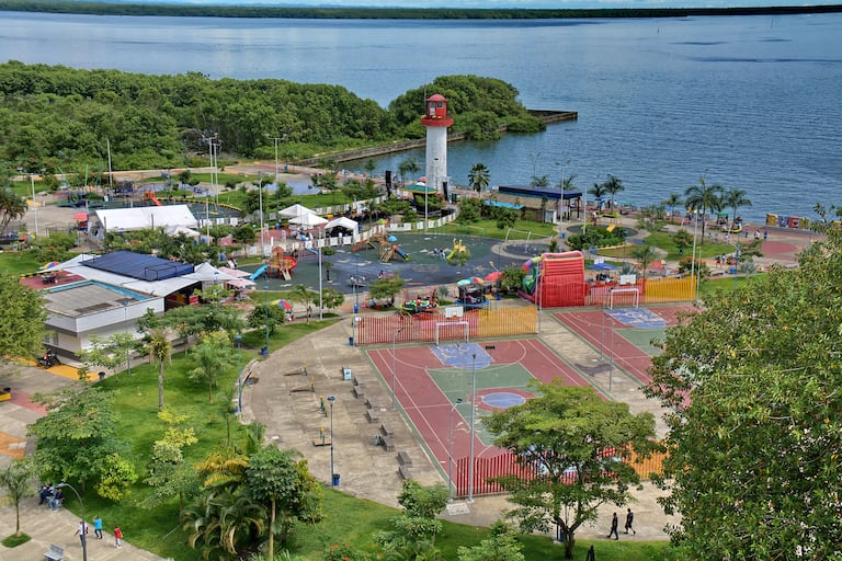 Foro El País en Buenaventura