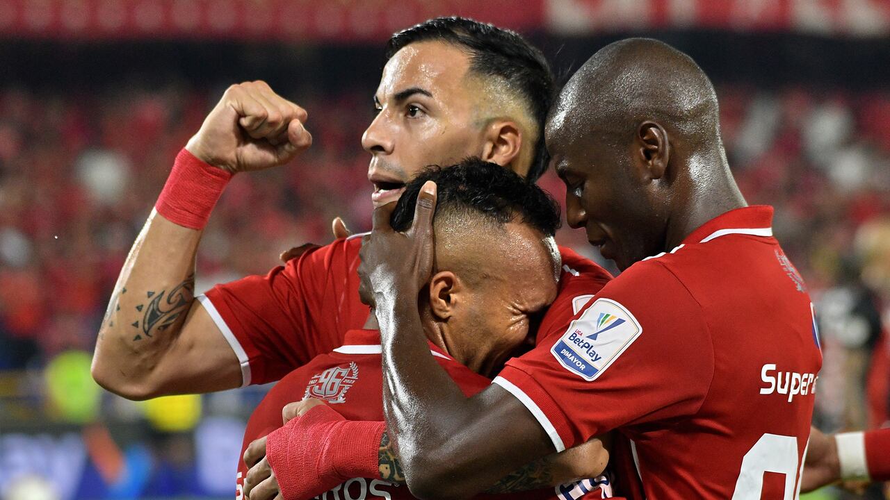 En el Estadio Pascual Guerrero Se jugo la fecha 15 de la Liga Colombiana entre América de Cali contra Deportivo Pereira, marcador final 2-1 gana el local.