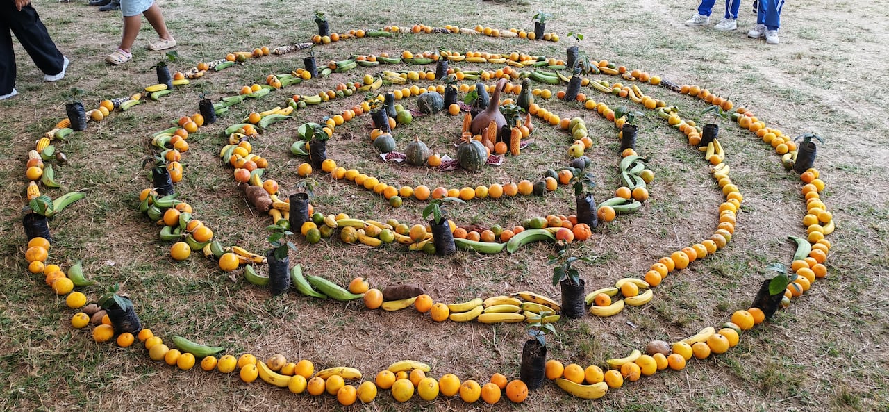 Luis Alejandro Delgado, coordinador de la ARN en Cauca, y líderes del pueblo Nasa compartieron con los firmantes de paz durante el VIII Encuentro de Pensamiento, Tradición y Armonía Nasa en Tacueyó, Toribío. Para la institución, los procesos comunitarios son los que más aportan a la construcción de paz en los territorios.