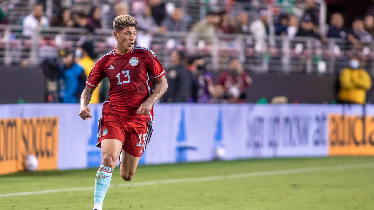 SANTA CLARA, CA - SEPTEMBER 27: Jorge Carrascal #13 of Colombia dribbles the ball during a game between Colombia and Mexico at Levi's Stadium on September 27, 2022 in Santa Clara, California. (Photo by Doug Zimmerman/ISI Photos/Getty Images)