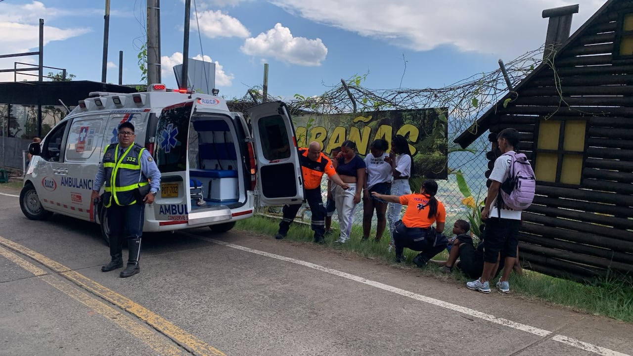 Accidente entre un peatón y un vehículo.
