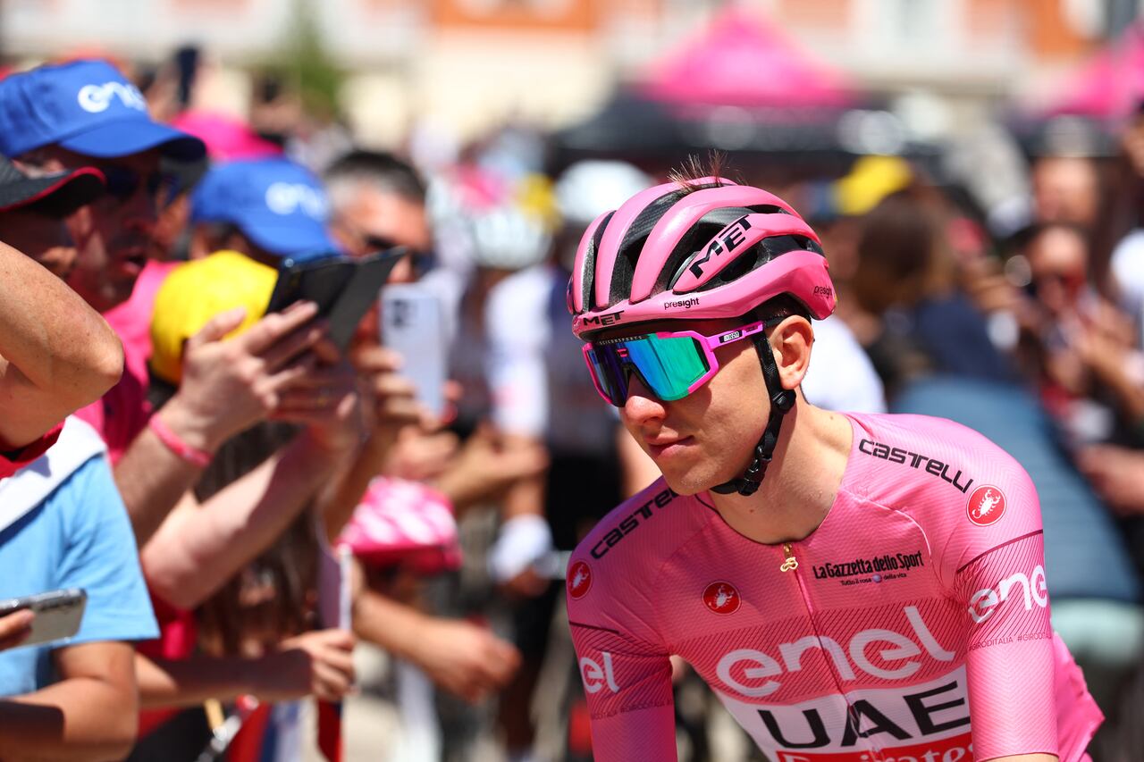 Pink jersey Team UAE's Slovenian rider Tadej Pogacar is pictured prior the 9th stage of the 107th Giro d'Italia cycling race, 214km between Avezzano and Naples, on May 12, 2024 in Avezzano. (Photo by Luca Bettini / AFP)