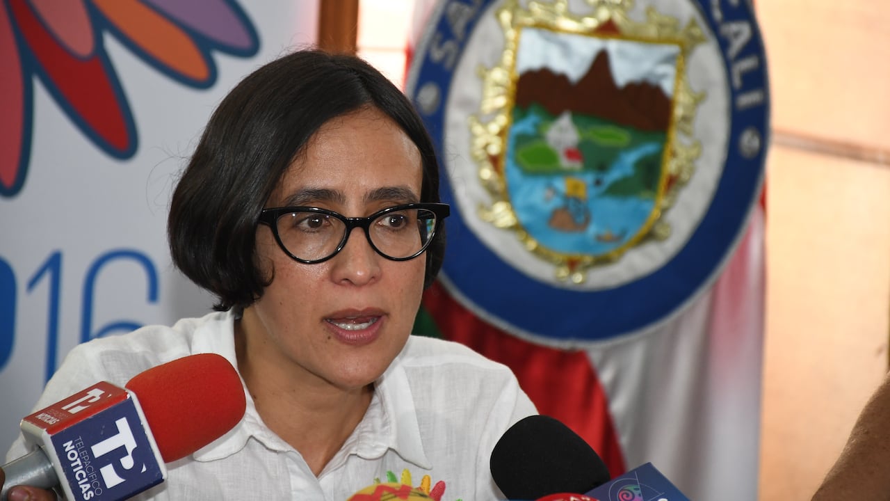 Cali: Rueda de prensa y mesa de dialogo de la Ministra de medio ambiente tema COP16. foto José L Guzmán. EL País