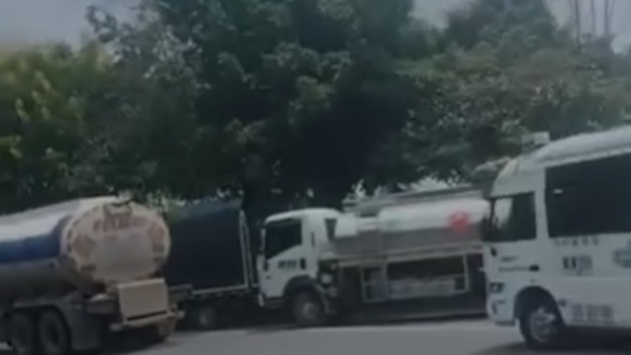 Por seguridad, los mismos conductores optaron por no movilizarse sobre este tramo de la vía Panamericana.