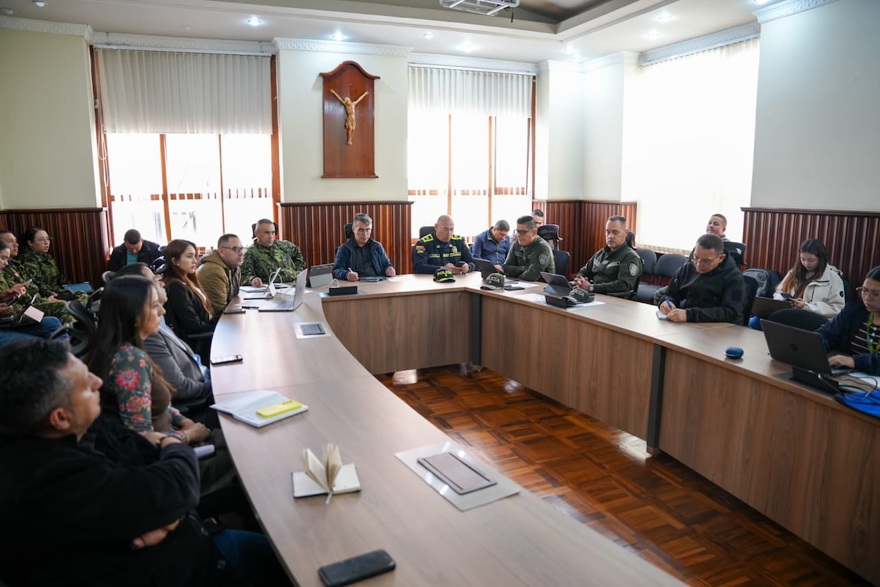 El Ejército y la Policía mantendrán presencia permanente en esta parte de Nariño para proteger la vida y
garantizar la seguridad de las comunidades.