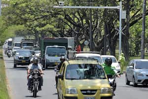 La Secretaría de Movilidad está pidiendo autorización para poder instalar 40 nuevas cámaras de fotodetección. Se espera que al menos el 50% de ellas queden funcionando en el 2024.