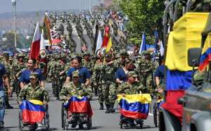 El desfile, que contó con la participación de integrantes de todas las fuerzas militares de Colombia, se llevó a cabo en la Autopista Suroriental entre la Carrera 66 y la Carrera 39. Unos 20.000 caleños disfrutaron de este evento.