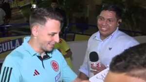 El exjugador quedó expuesto al intentar entrevistar a Arias