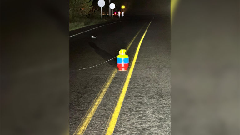 Cilindro bomba en vía a Buenaventura