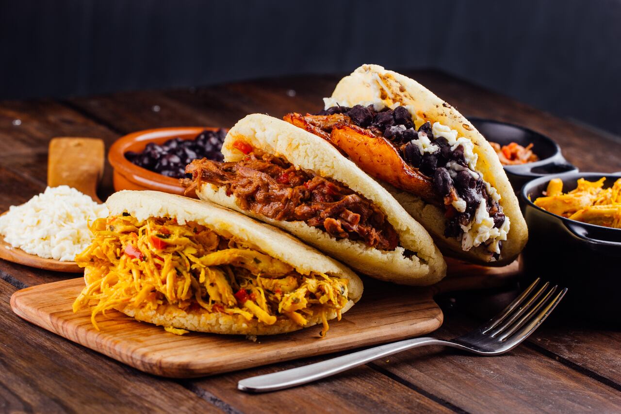 Se ha compartido un listado oficial que resalta las ciudades que son conocidas por ofrecer las mejores arepas, una exquisitez culinaria que va más allá de las fronteras de su país de origen.