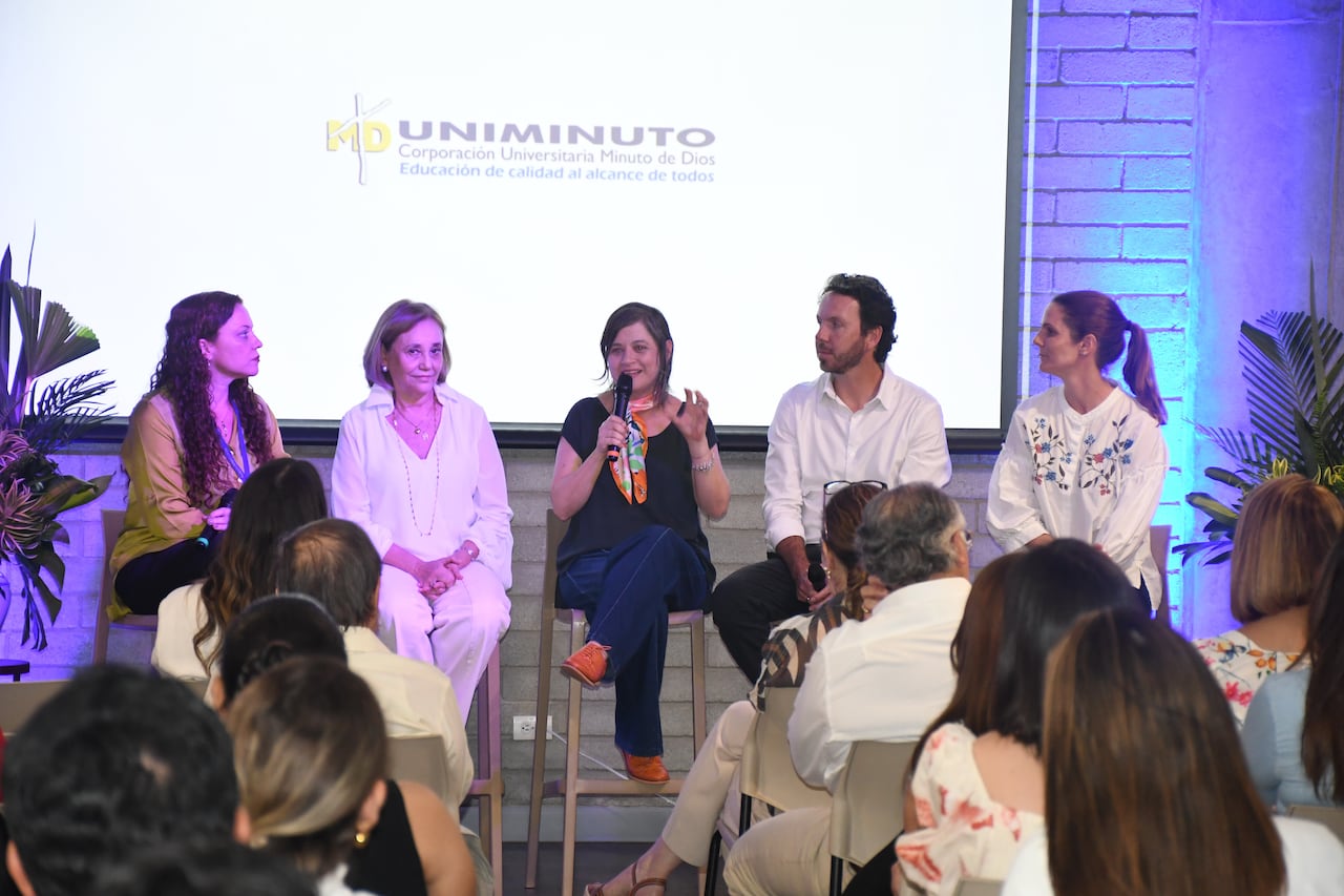 Cali: Presentación del nuevo premio de la Fundación WWB. Foto José L Guzmán. EL País