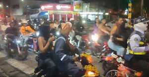 En algunos puntos de la ciudad se han registrado caravanas de Halloween.