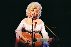 Dolly Parton en el escenario del Dominion Theatre, el 29 de marzo de 1983 en Londres, Reino Unido. Foto: Pete Still/Redferns.