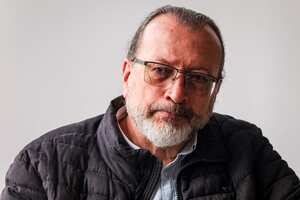 William Ospina presentará en la Feria del Libro de Cali su libro Donde Crece el Peligro. Habla de la revolución cultural.