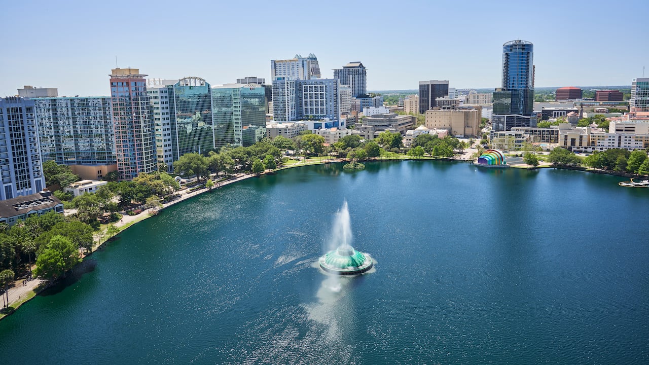 Panorámica del centro de Orlando, una de las ciudades más visitadas en Estados Unidos y una de las principales de La Florida.