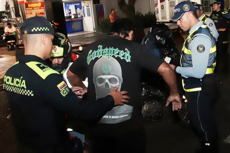 operativos dejaron 300 motos inmovilizadas y tres capturados.