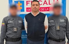 De acuerdo con la Fiscalía, Félix Antonio Mora Ortiz habría recibido más de 57 millones de pesos tras ofrecer supuestos convenios con clubes internacionales.