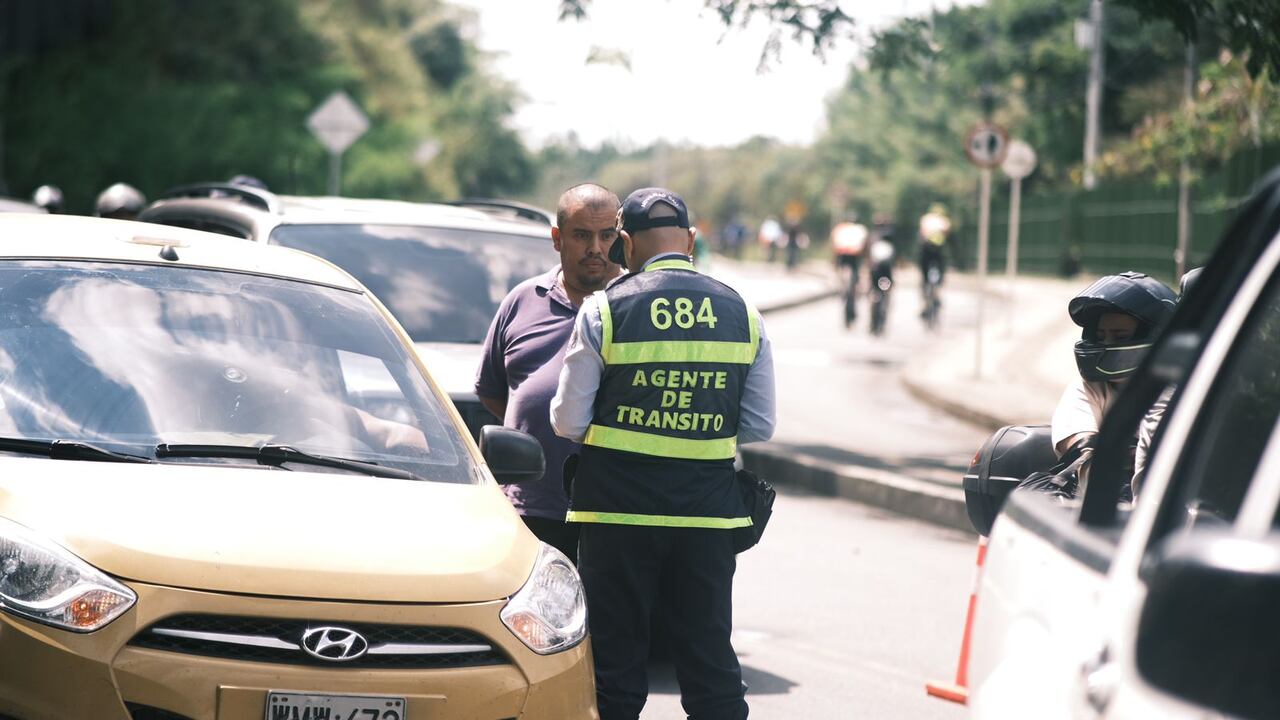 Movilidad Cali realizó el operativo en uno de los puntos más concurridos de la ciudad.